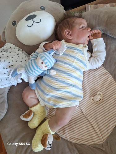 Reborn baby lifelike thumb - lifelike,,